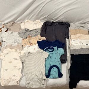 Newborn Baby clothes lot 21 PCS Carter’s Gerber